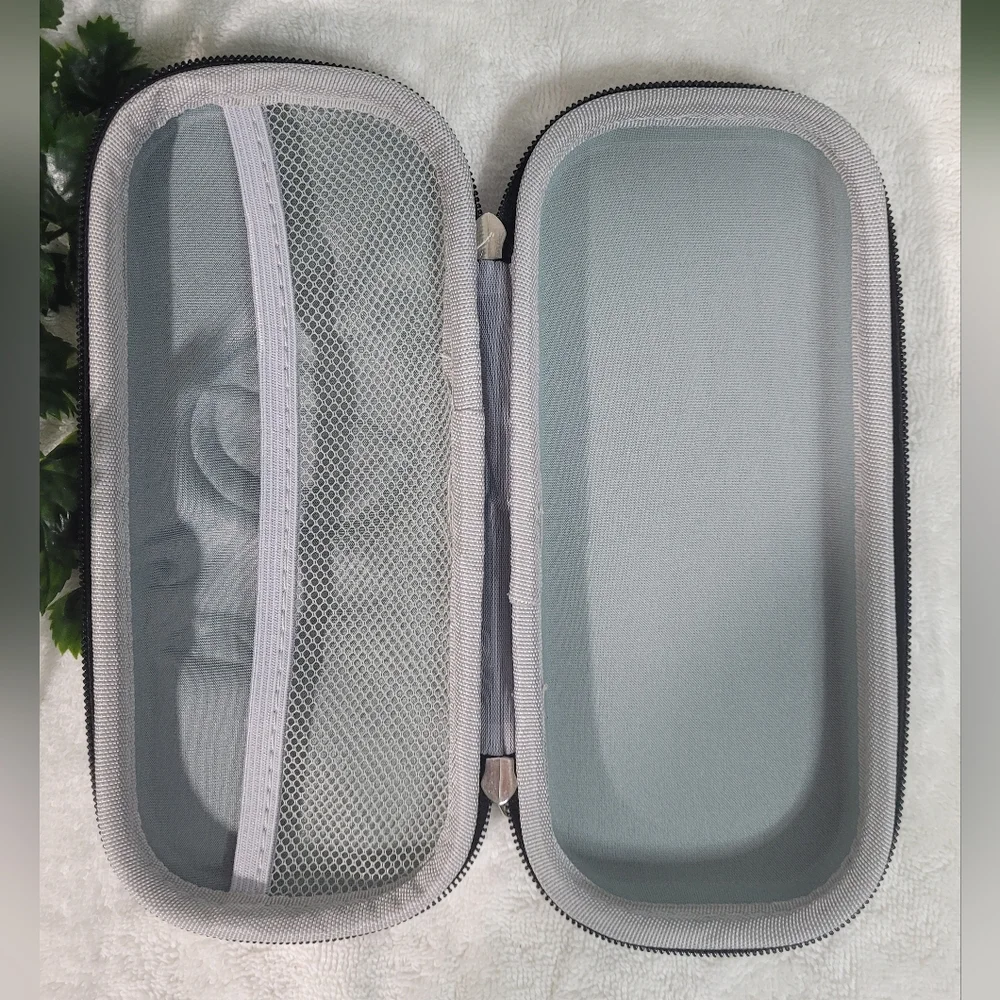 Pencil case or pencil case, with the design of the character Labubu. 3D